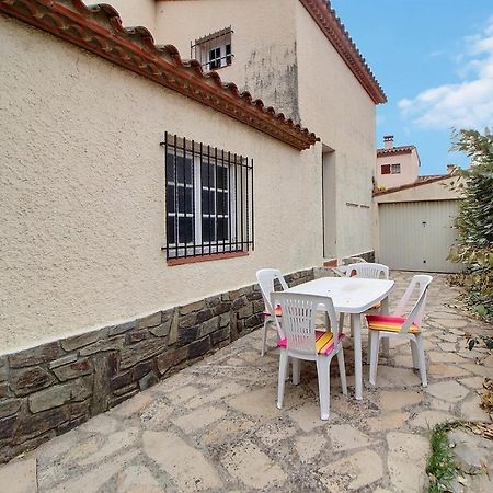 Meublé trois étoiles au premier étage d’une maison typique Saint-Cyprien  Exterior foto