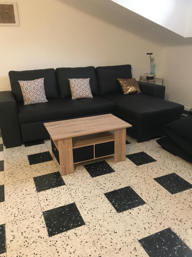 Meublé trois étoiles au premier étage d’une maison typique Saint-Cyprien  Exterior foto